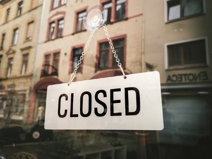geschlossen closed Feierabend Wochenende Geschäft Schild