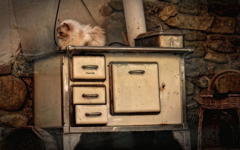 Kohle Ofen Küche Katze Nostalgie Heizung