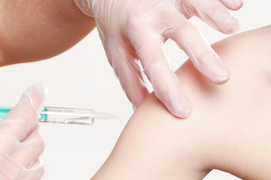Impfung Spritze Patient Gesundheit Gesundheitsschutz Arzt