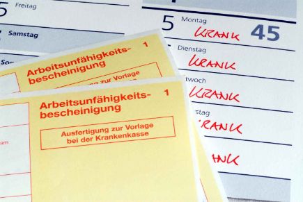 wie knoblauch aufbewahren Holdyfine Aufbewahrung Keramik knoblauchdose Knoblauchtopf mit Bambus Deckel,Ingwer Zwiebel und Knoblauch küche aufbewahrung & organisation,Knoblauchdose Kapazität 210g,12 * 10cm,Weiß Küche, Haushalt & Wohnen Endlich ohne viel Matscherei schutzhülle Gewicht:800 g